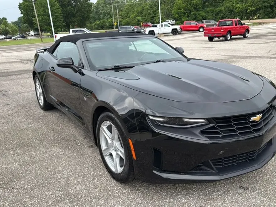 2023 Chevrolet Camaro 1LS 1LT photo 1