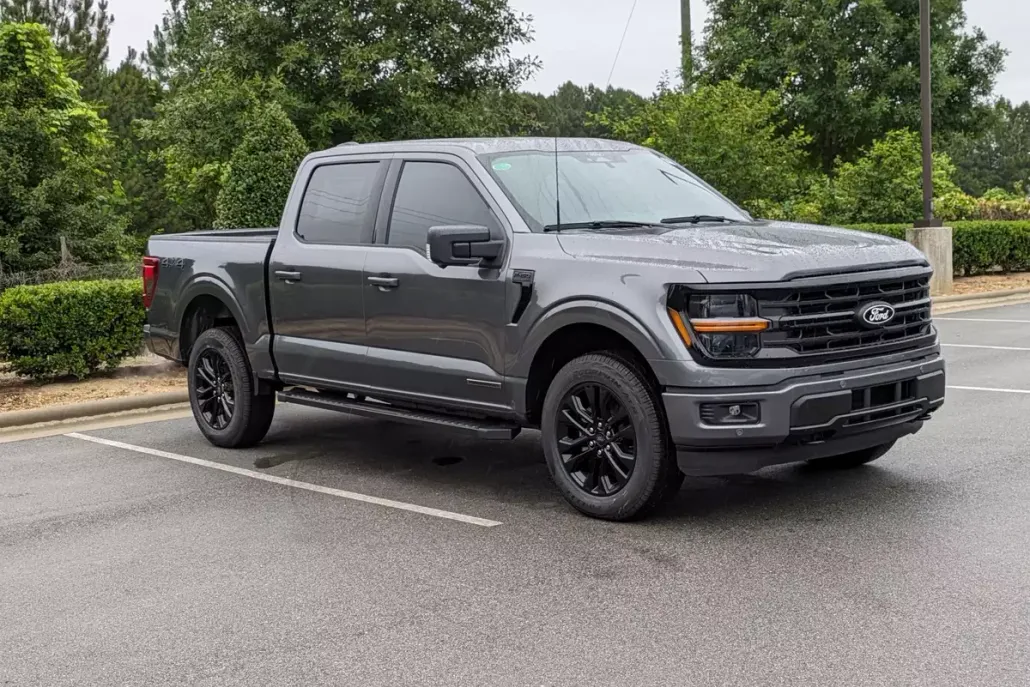 2025 Ford F-150 XLT photo 1