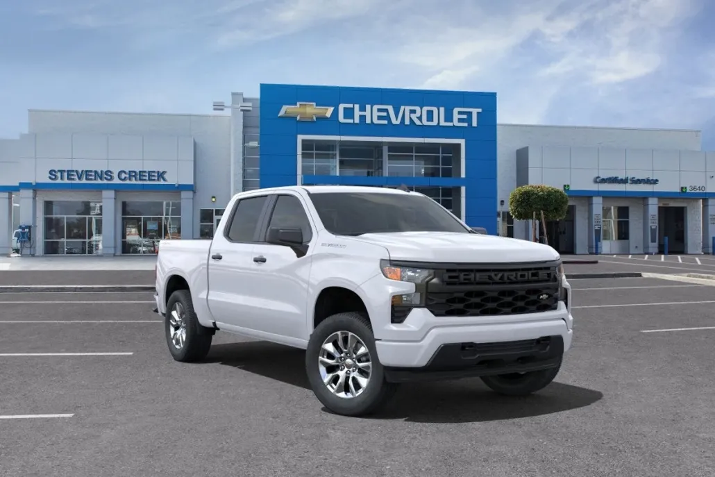 2025 Chevrolet Silverado 1500 Custom photo 1