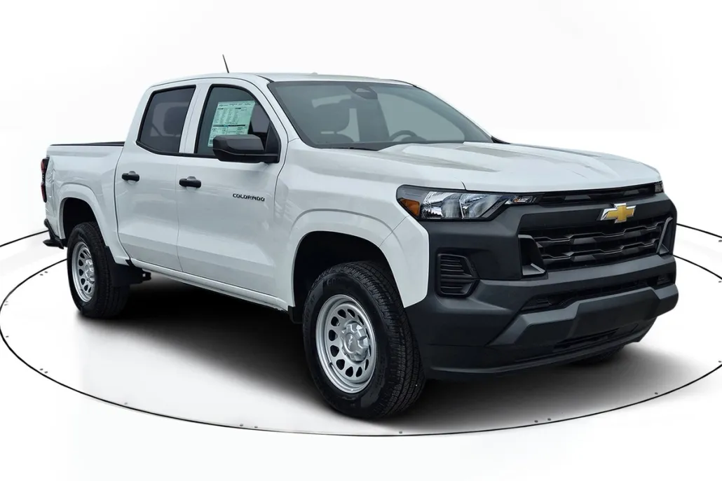 2025 Chevrolet Colorado LT photo 1