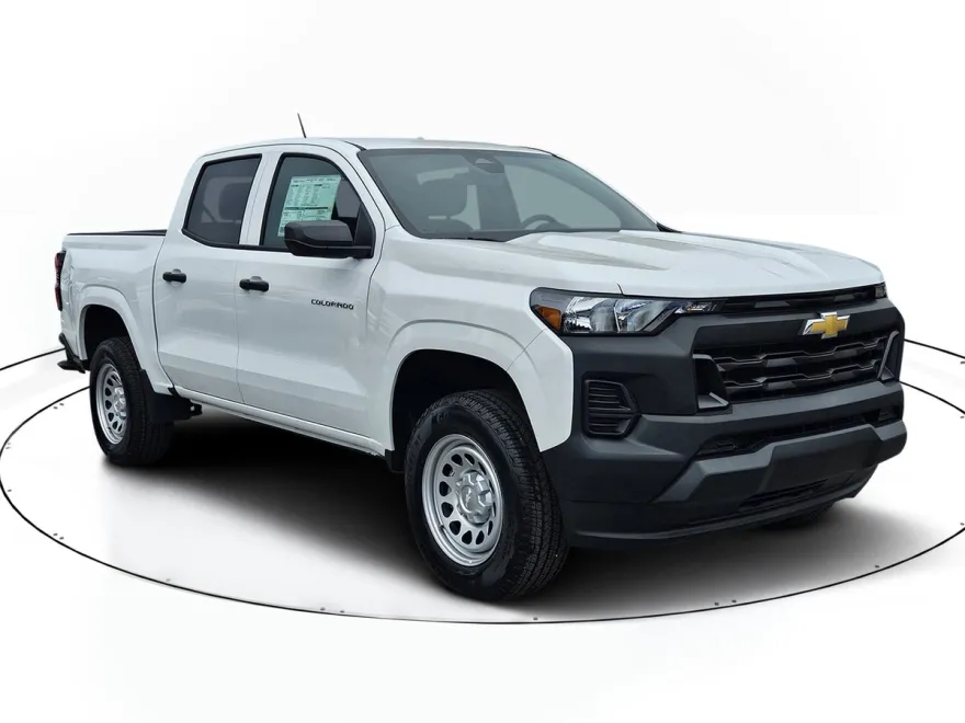 2025 Chevrolet Colorado LT photo 1