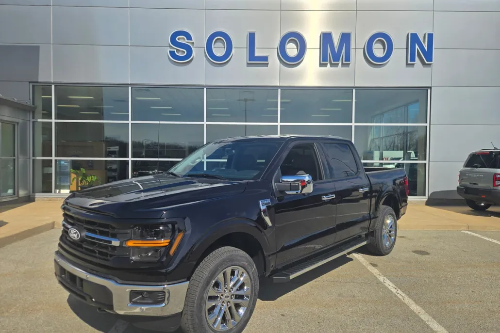 2025 Ford F-150 XLT photo 1