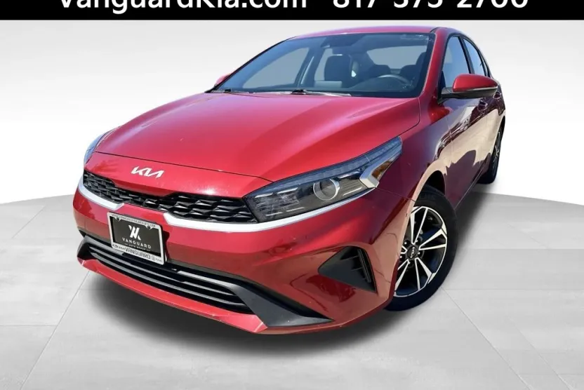 2024 Kia Forte LXS photo 1
