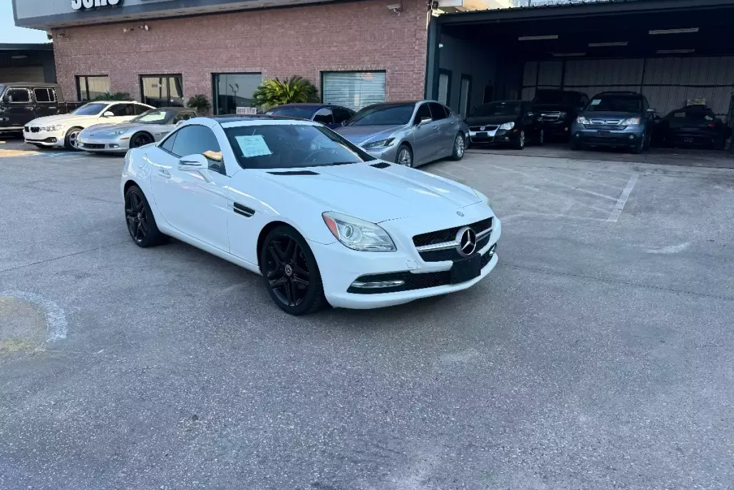 2015 Mercedes Benz SLK 250 photo 1
