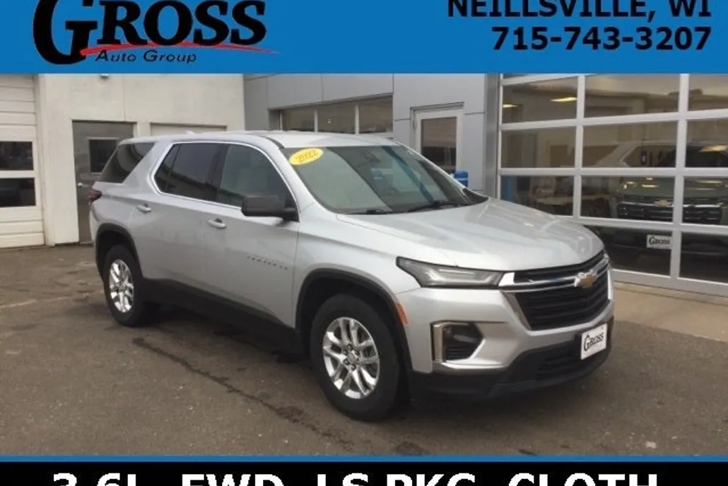 2022 Chevrolet Traverse LS photo 1