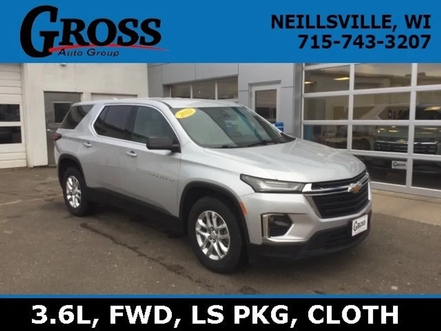 2022 Chevrolet Traverse LS photo 1
