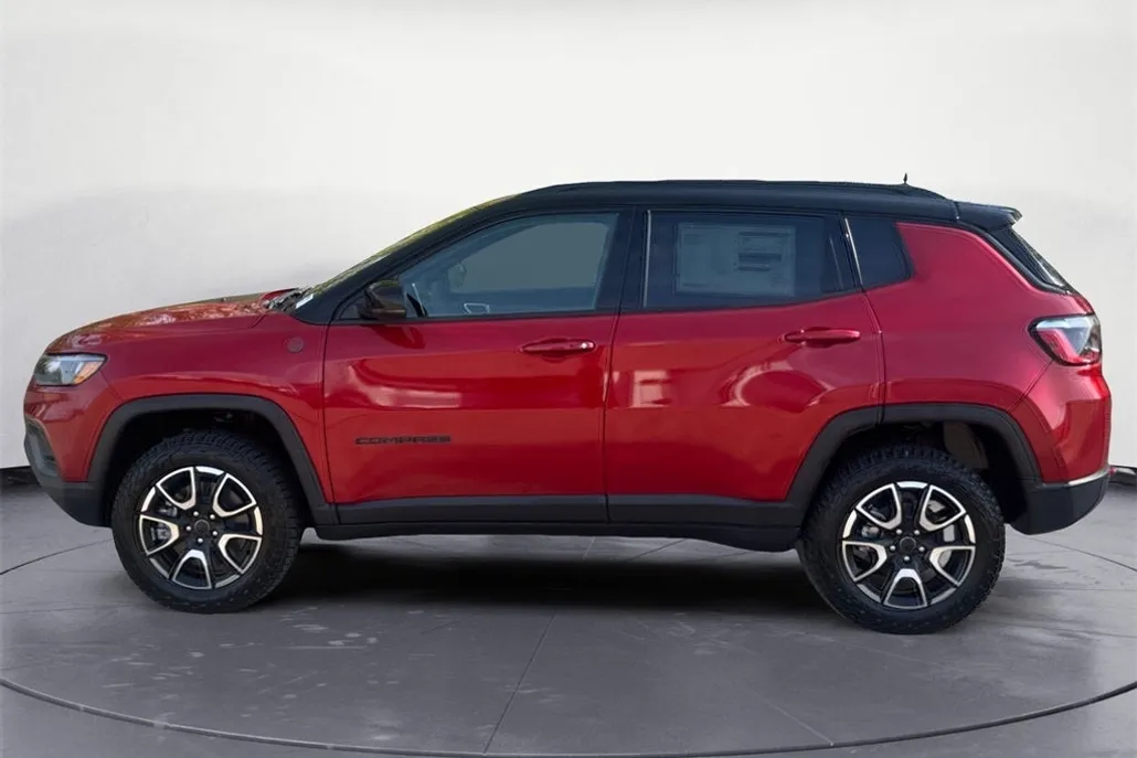 2026 Jeep Compass Trailhawk photo 1
