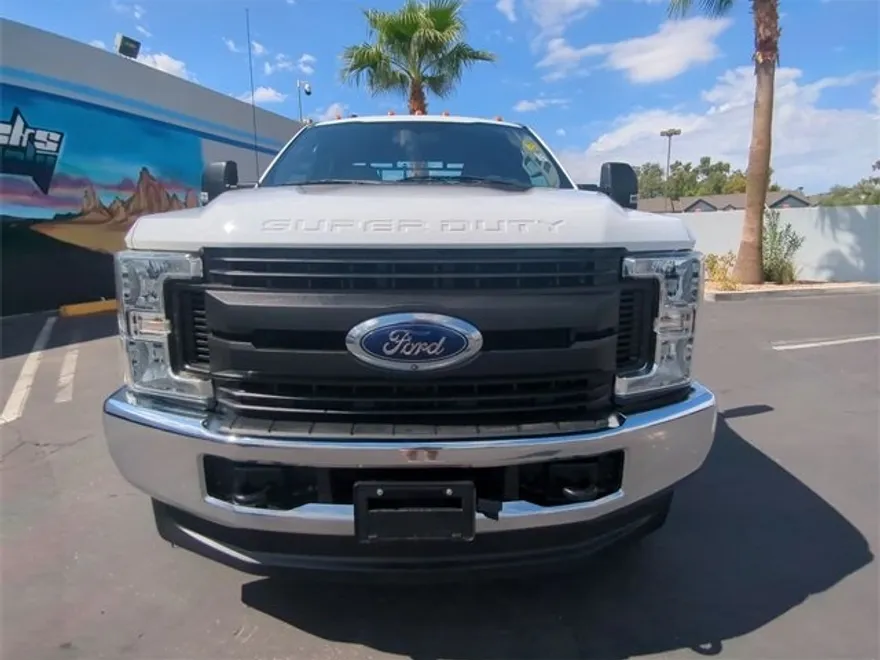 2019 Ford F-350 photo 1