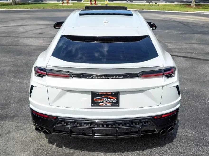 2022 Lamborghini Urus photo 44