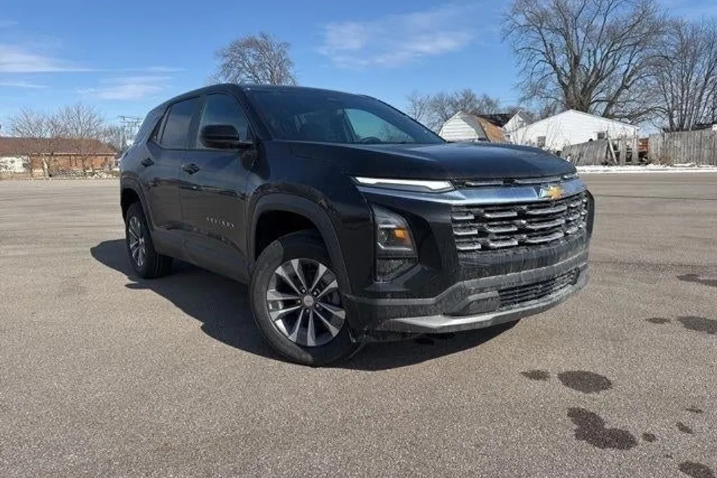 2025 Chevrolet Equinox LT photo 1