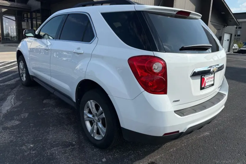 2012 Chevrolet Equinox LT photo 1