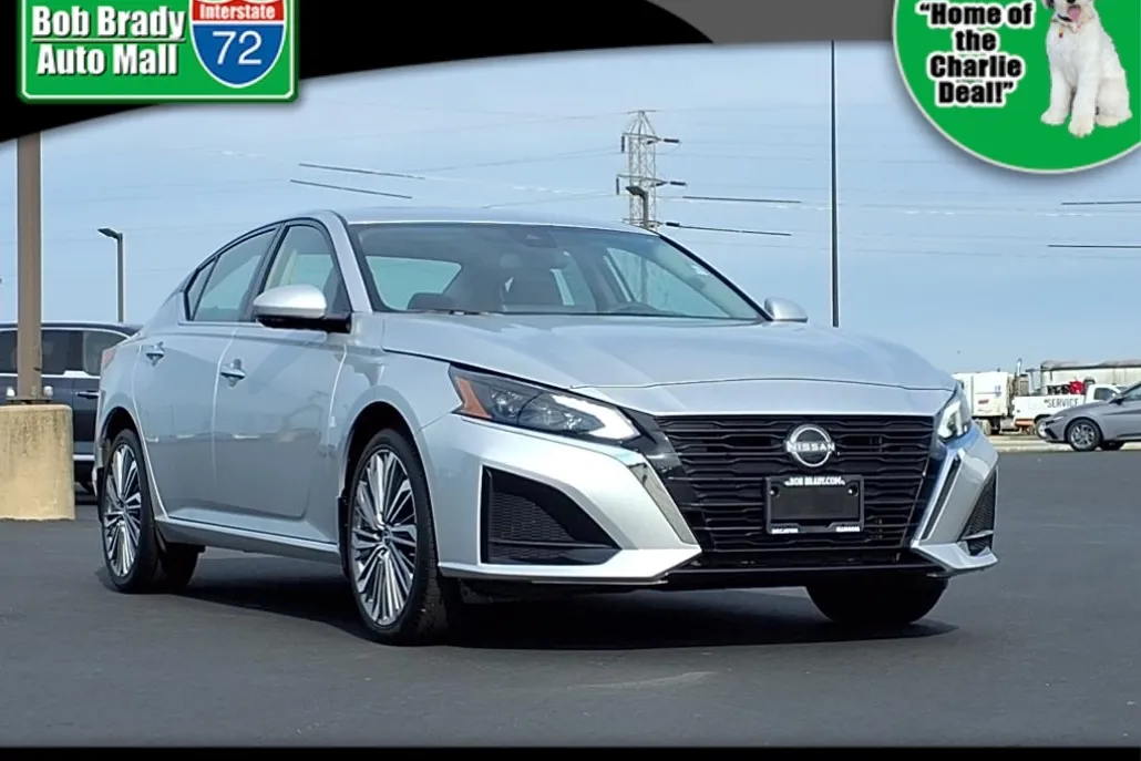 2024 Nissan Altima 2.5 SL photo 1
