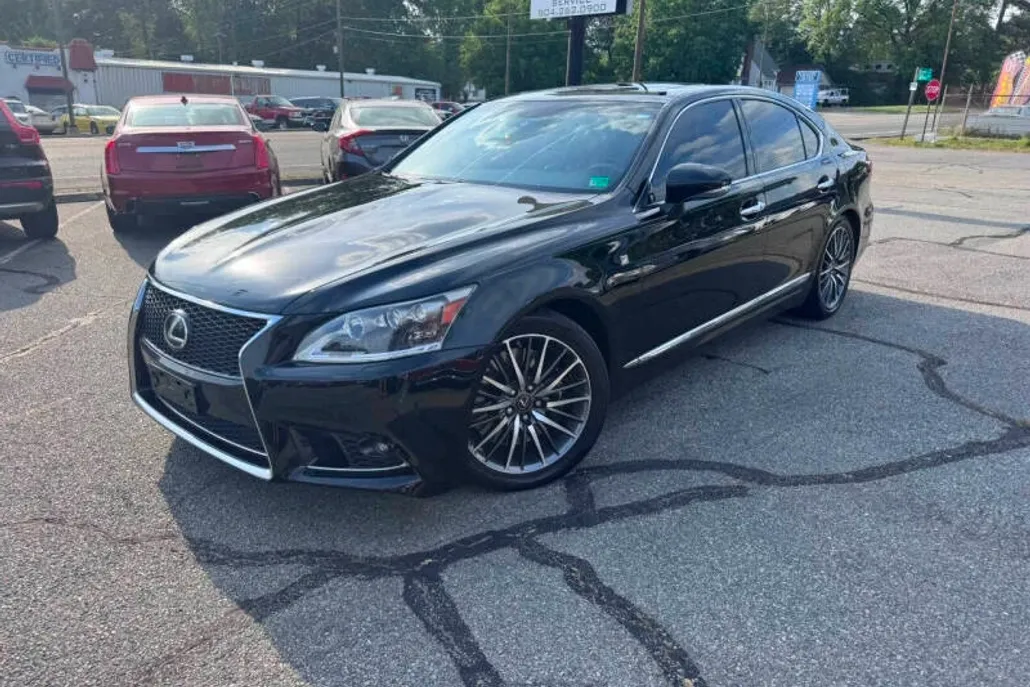 2013 Lexus LS 460 F SPORT photo 1