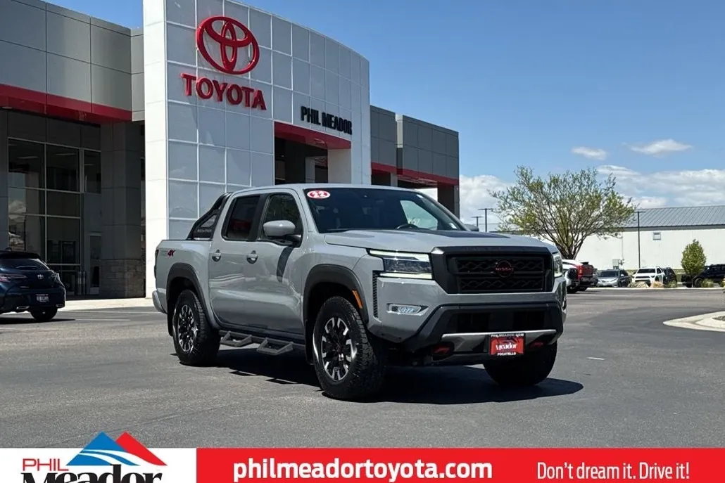 2022 Nissan Frontier PRO-4X photo 1