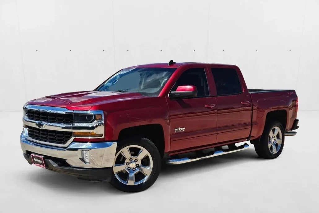 2018 Chevrolet Silverado 1500 LT photo 1