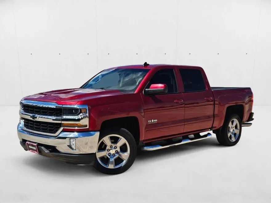 2018 Chevrolet Silverado 1500 LT photo 1