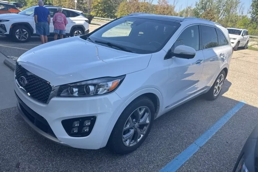 2016 Kia Sorento SX Limited photo 1