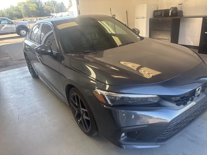 2022 Honda Civic Hatchback Sport Touring photo 1