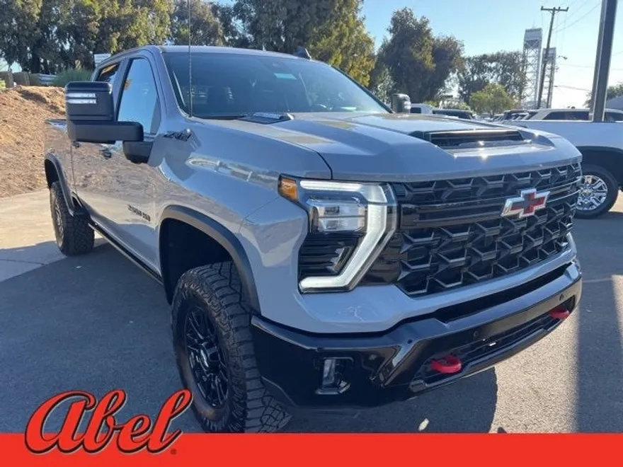 2025 Chevrolet Silverado 2500HD ZR2 photo 1