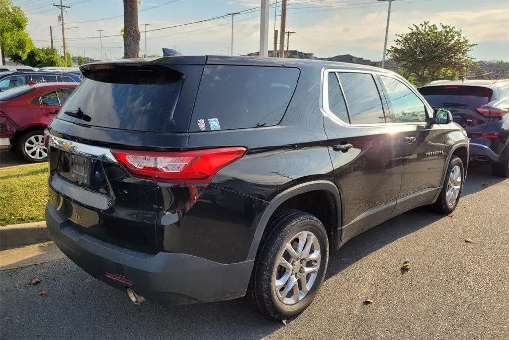 2020 Chevrolet Traverse 1LS photo 1