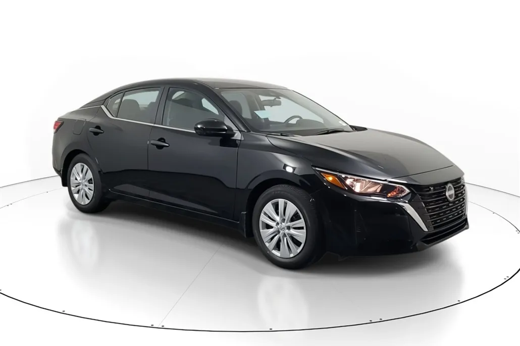 2025 Nissan Sentra S photo 1