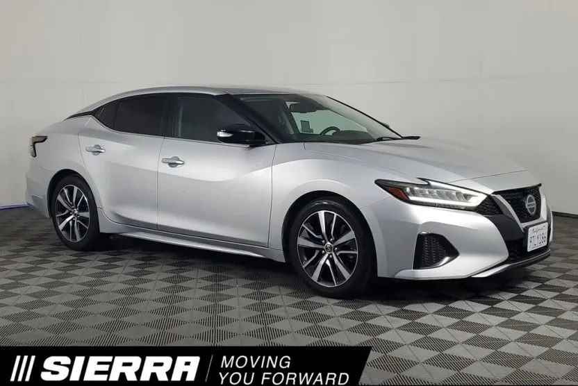 2020 Nissan Maxima SV photo 1