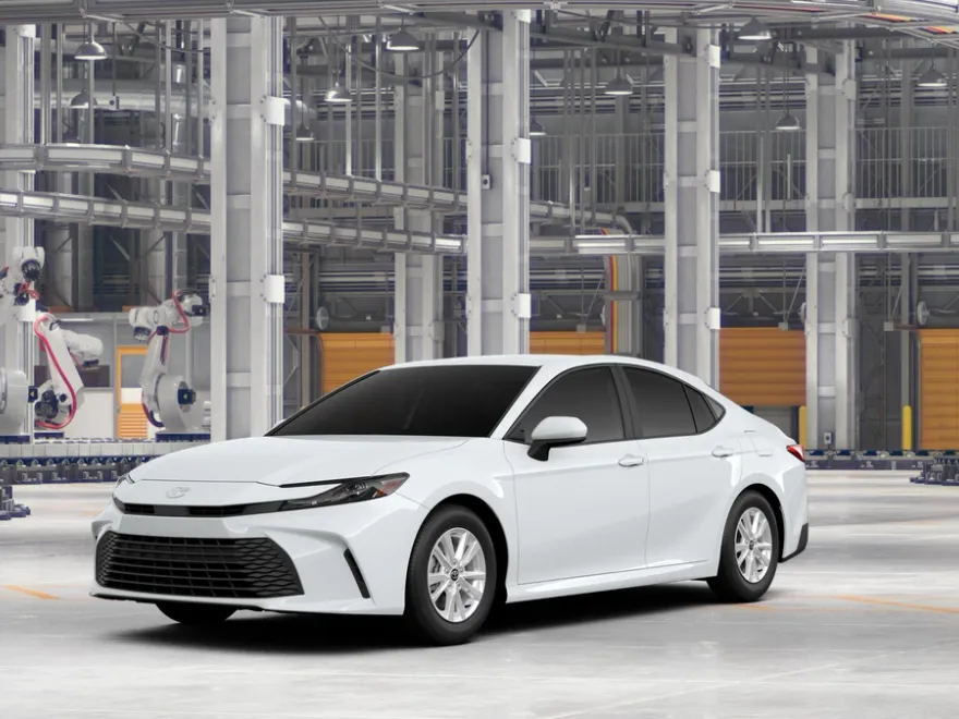 2025 Toyota Camry LE photo 1