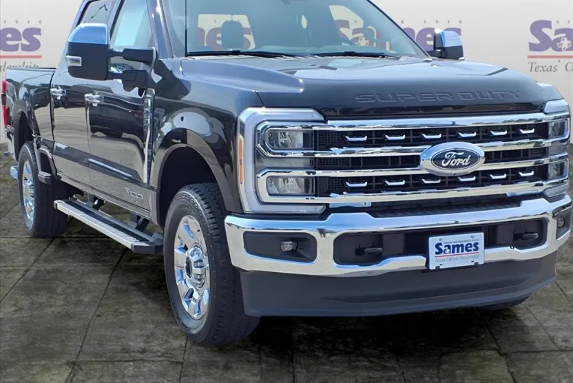2025 Ford F-250 Lariat photo 1