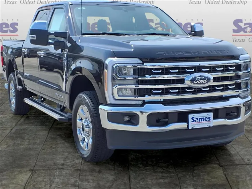 2025 Ford F-250 Lariat photo 1