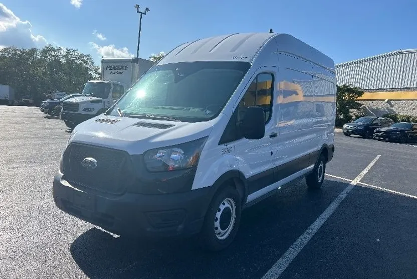 2022 Ford Transit photo 1