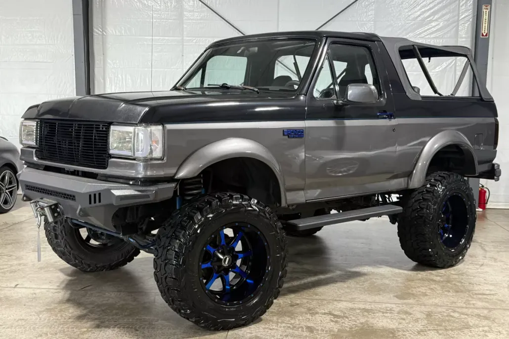 1989 Ford Bronco photo 1