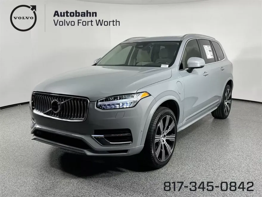 2025 Volvo XC90 T8 AWD Plus photo 1