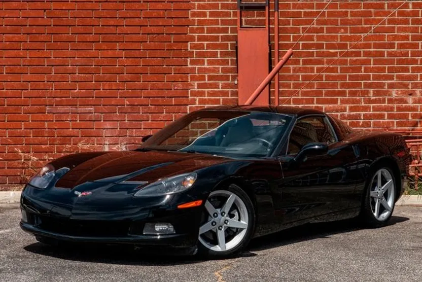 2005 Chevrolet Corvette Base photo 1