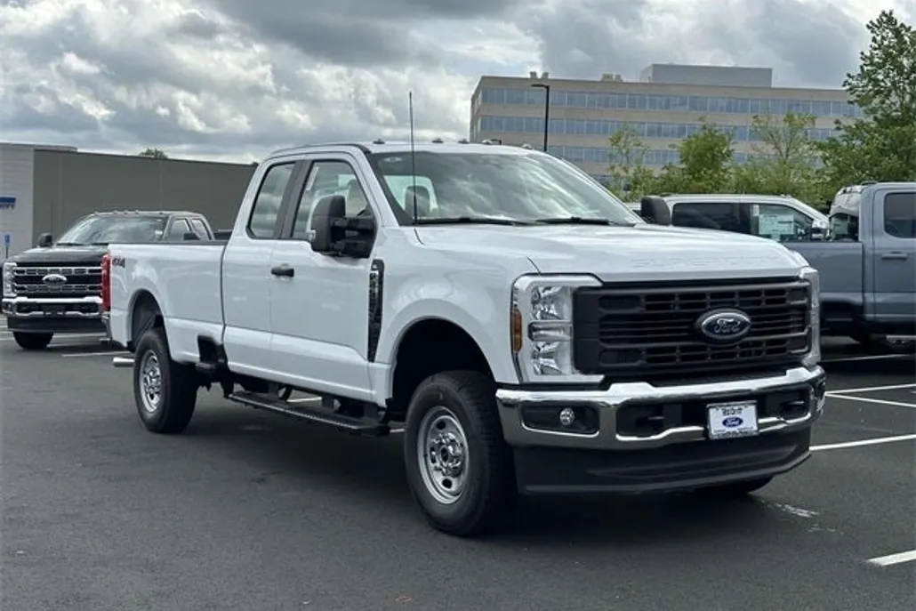 2025 Ford F-250 photo 1