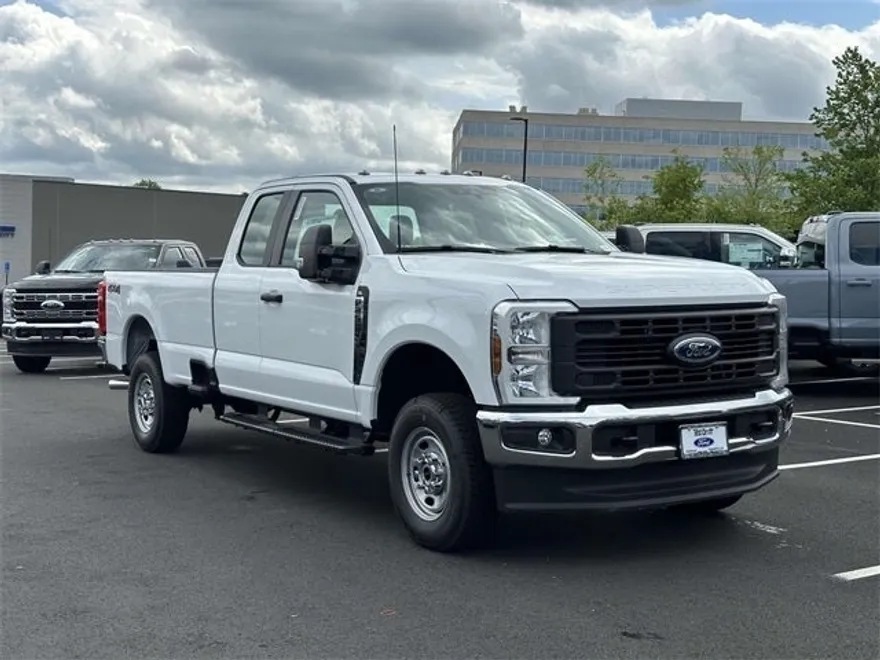 2025 Ford F-250 photo 1