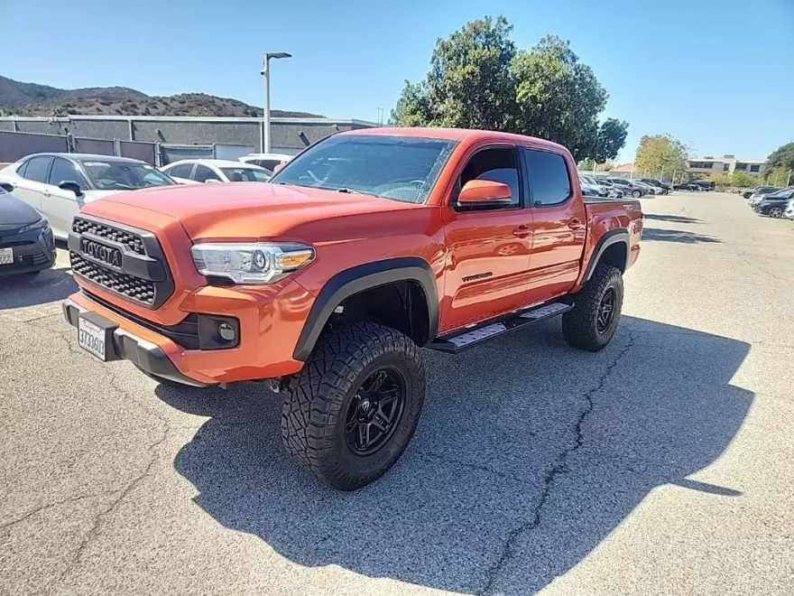 2016 Toyota Tacoma LE photo 1