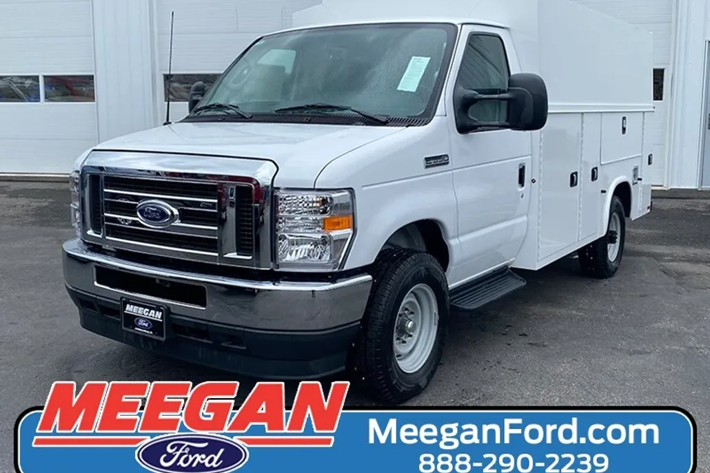 2024 Ford E-350 Base photo 1