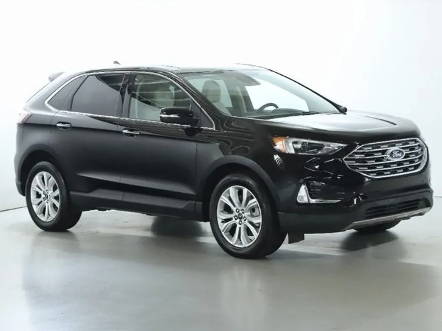 2023 Ford Edge Titanium photo 1