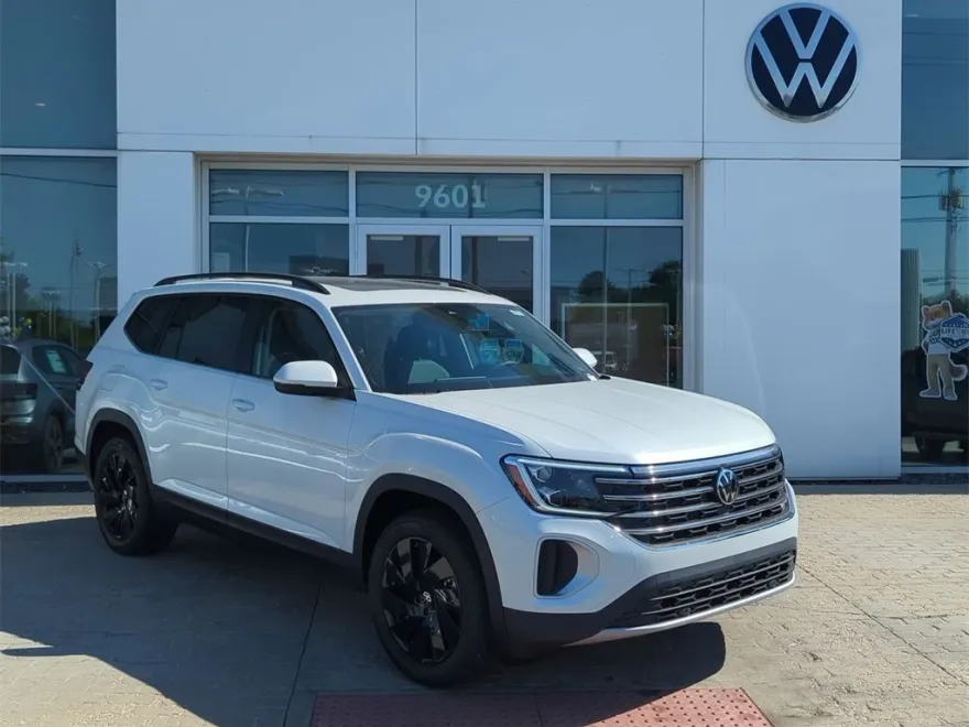 2026 Volkswagen Atlas SE Technology photo 1