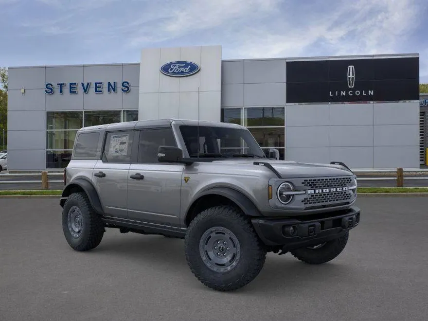2025 Ford Bronco Badlands photo 1