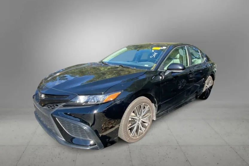 2023 Toyota Camry SE photo 1