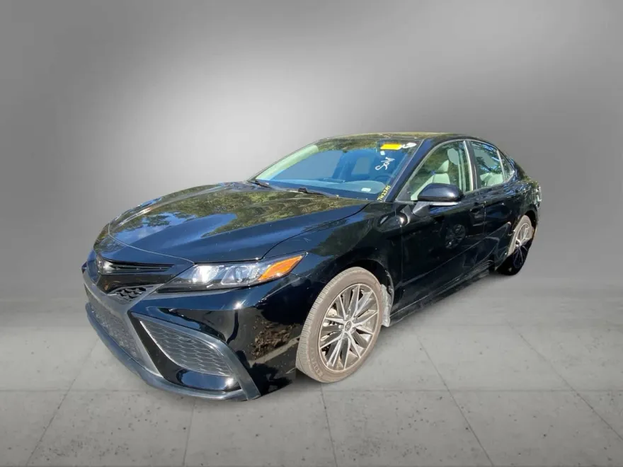 2023 Toyota Camry SE photo 1