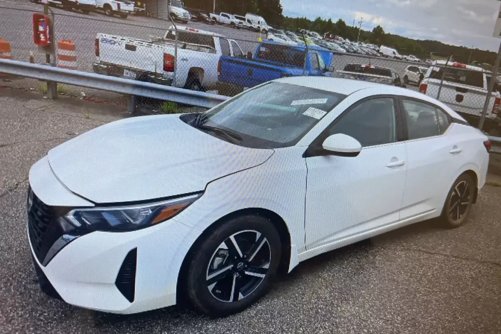2024 Nissan Sentra SV photo 1