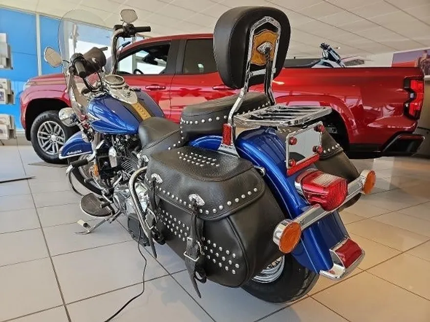 2010 Harley Davidson Heritage Softail Classic FLSTC photo 1
