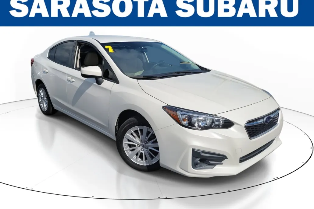 2017 Subaru Impreza 2.0i Premium photo 1