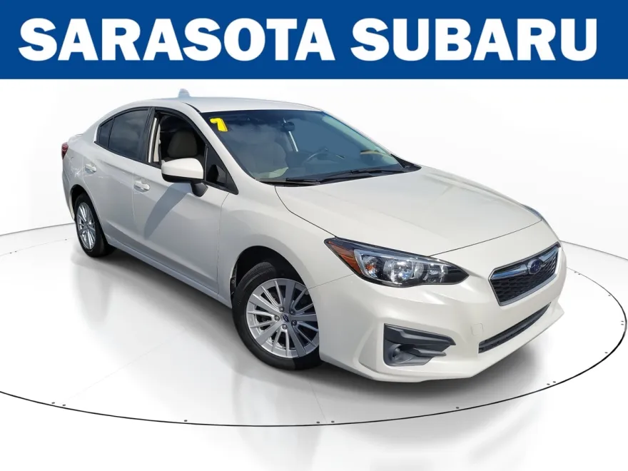 2017 Subaru Impreza 2.0i Premium photo 1