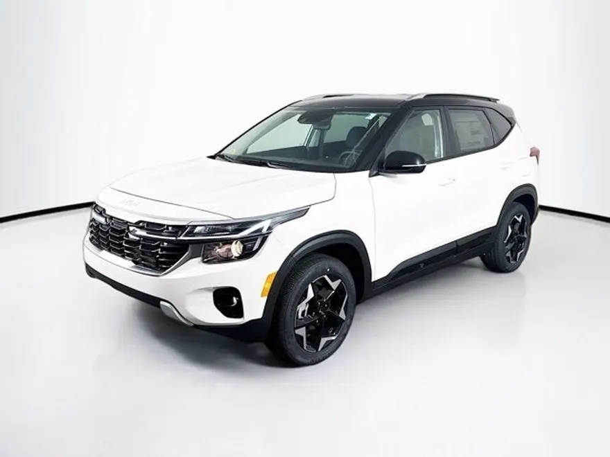 2025 Kia Seltos S photo 1