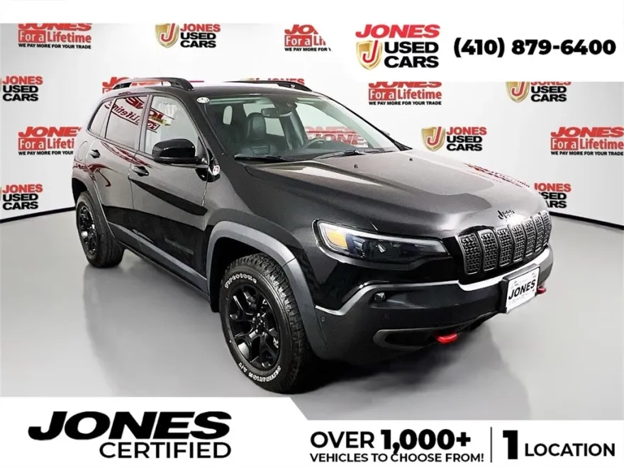 2023 Jeep Cherokee Trailhawk photo 1