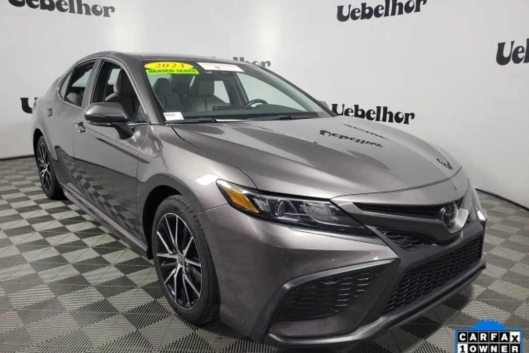 2023 Toyota Camry SE photo 1