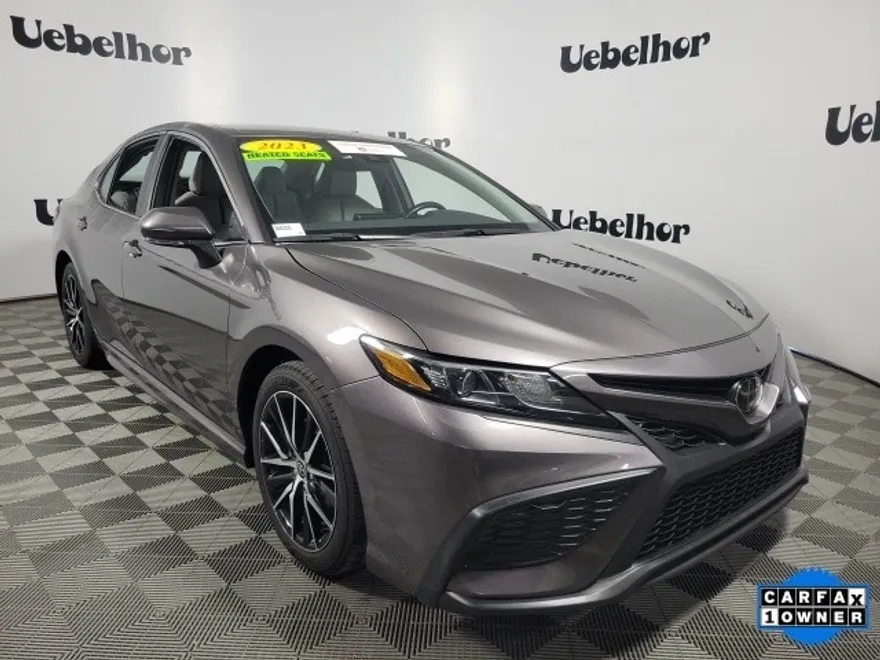 2023 Toyota Camry SE photo 1